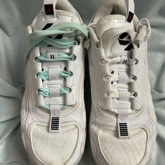 Nike Jordan Luka 2 White/Black-Hyper Pink - Picture 1 of 5